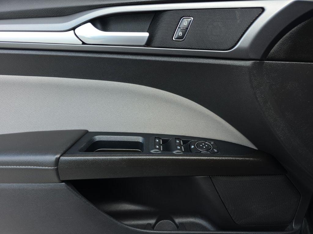 Ford Fusion 4dr Sdn S FWD 2016