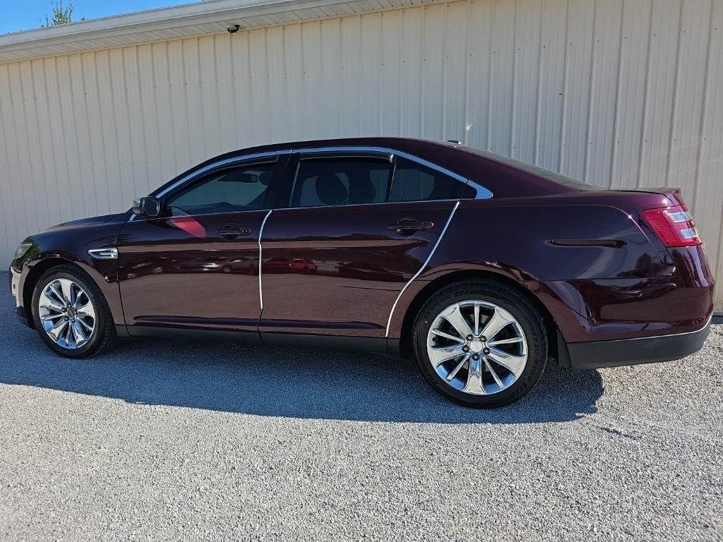 Ford Taurus Limited AWD 2019