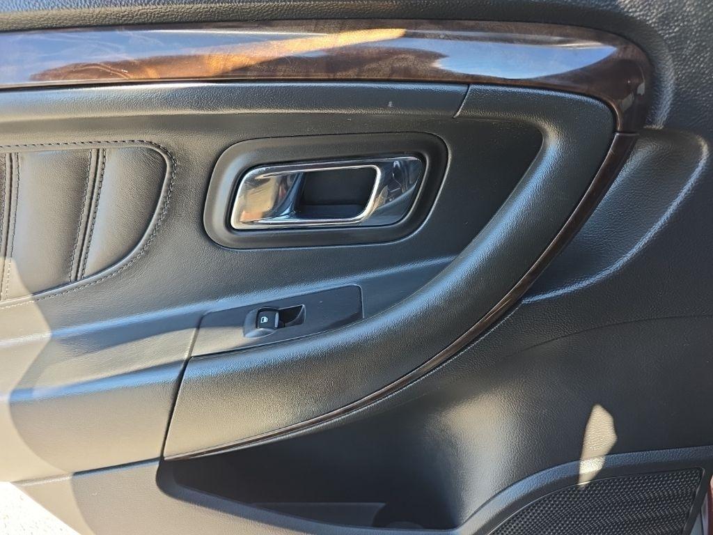 Ford Taurus Limited AWD 2019