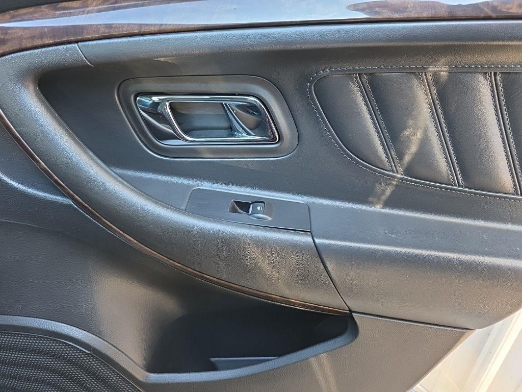 Ford Taurus Limited AWD 2019