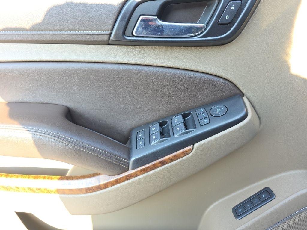 Chevrolet Suburban 4WD 4dr 1500 Premier 2019