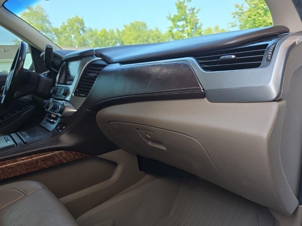 Chevrolet Suburban 4WD 4dr 1500 Premier 2019