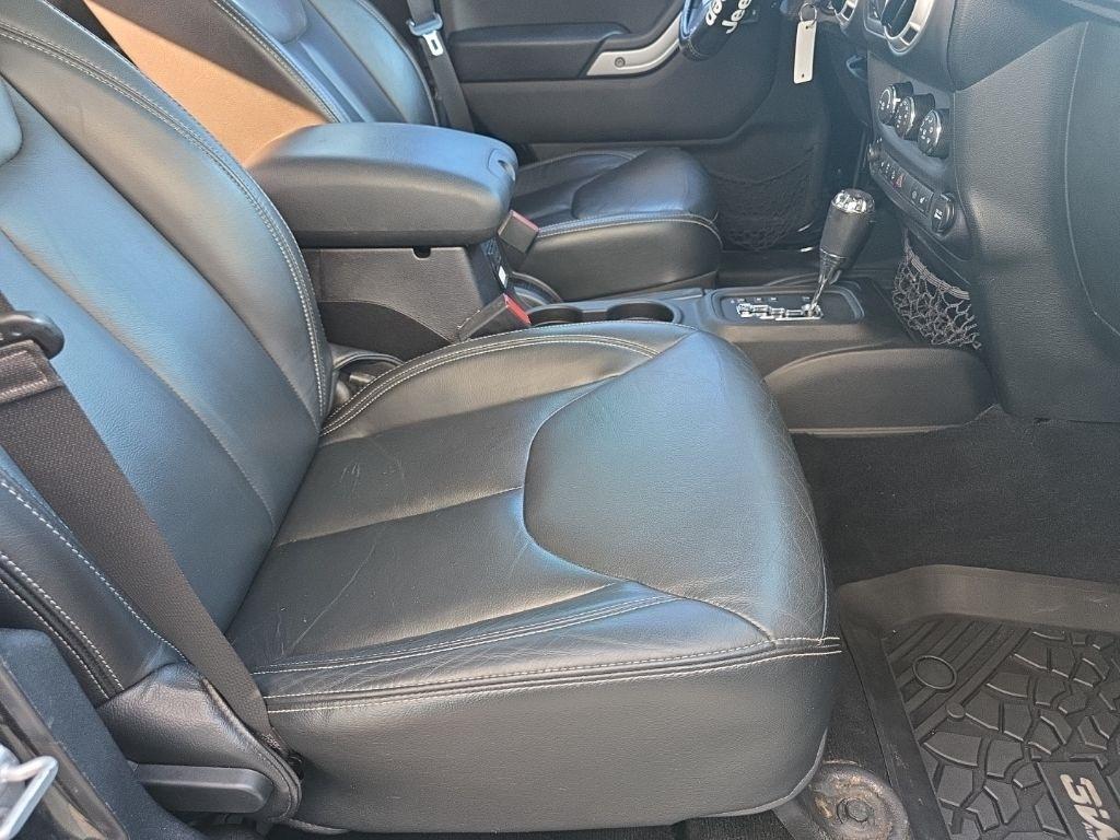 Jeep Wrangler Unlimited 4WD 4dr Sahara 2015