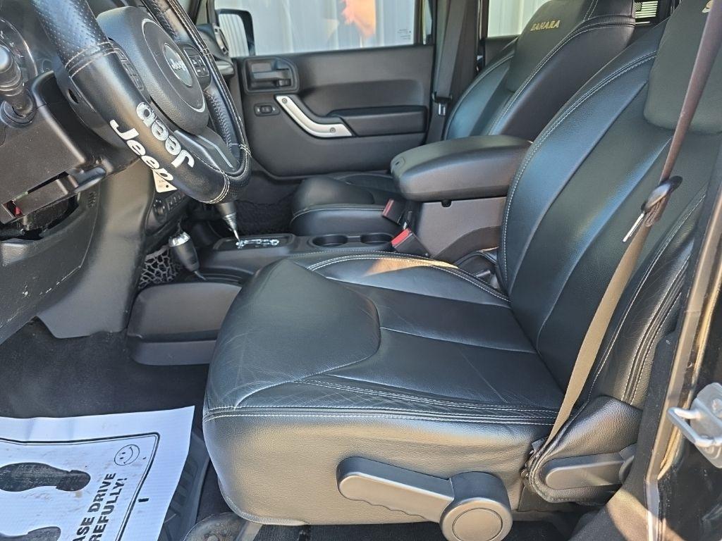 Jeep Wrangler Unlimited 4WD 4dr Sahara 2015