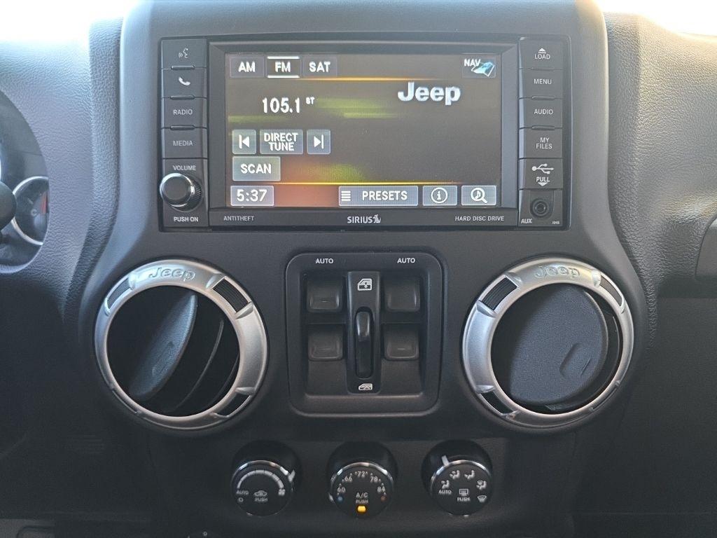Jeep Wrangler Unlimited 4WD 4dr Sahara 2015