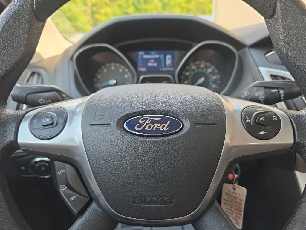 Ford Focus 4dr Sdn SE 2014