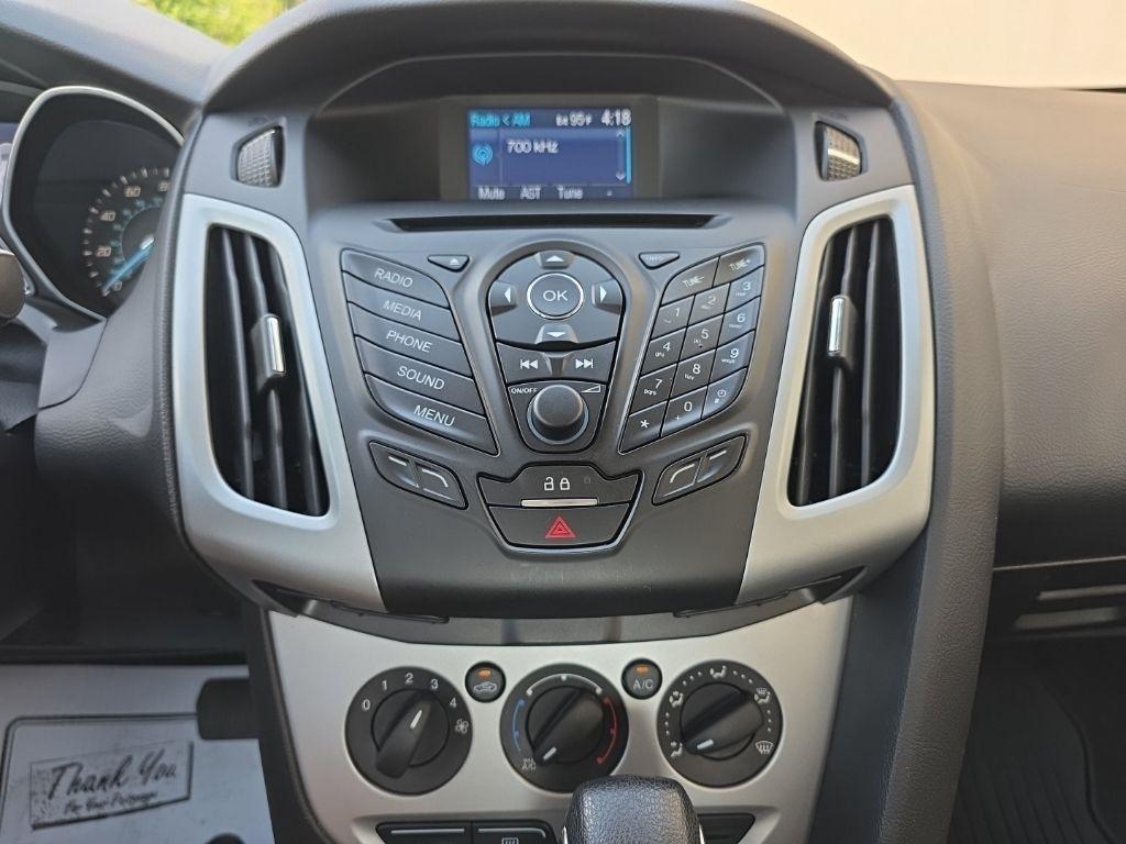 Ford Focus 4dr Sdn SE 2014