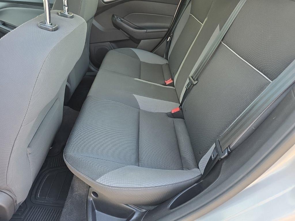 Ford Focus 4dr Sdn SE 2014