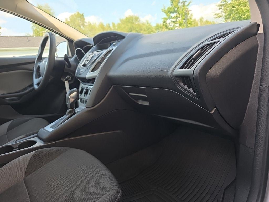 Ford Focus 4dr Sdn SE 2014