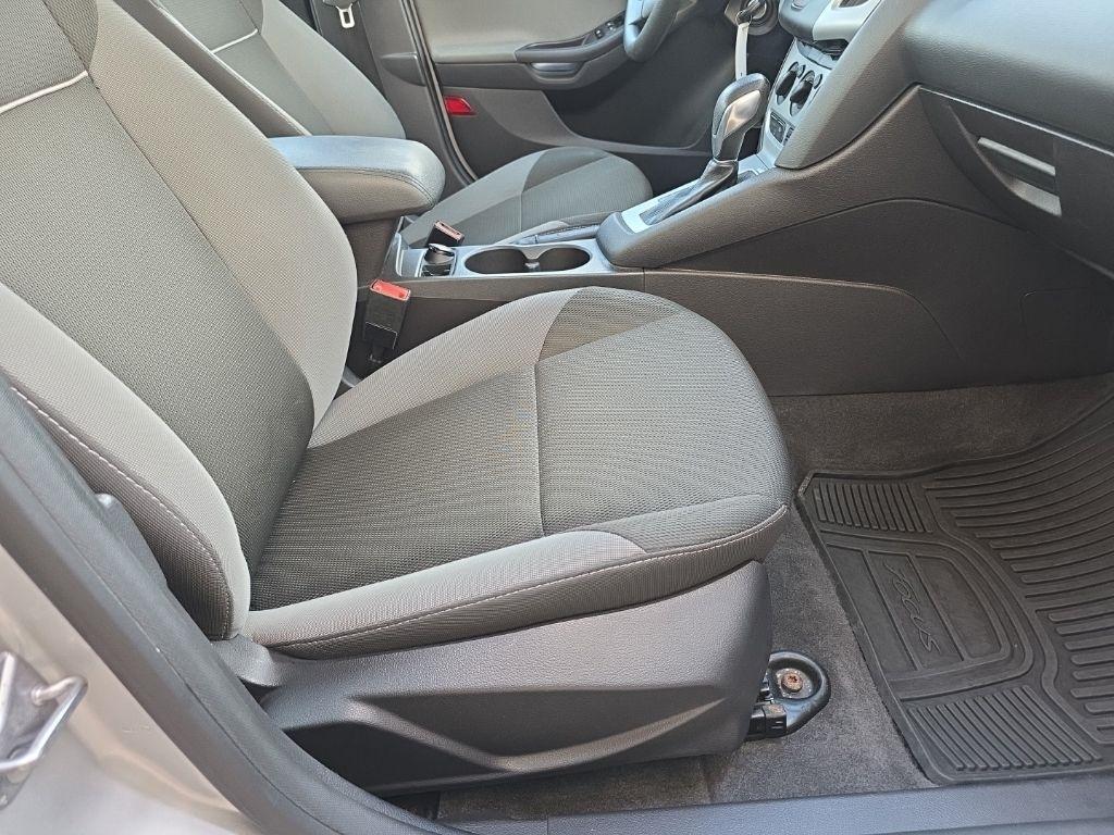 Ford Focus 4dr Sdn SE 2014