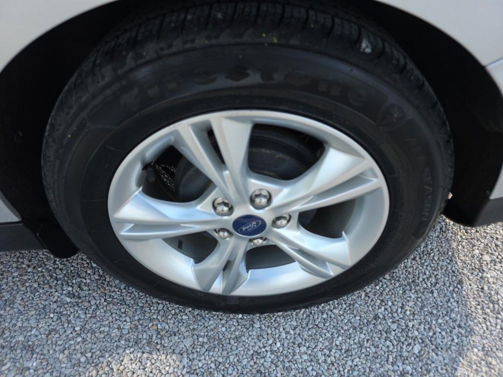 Ford Focus 4dr Sdn SE 2014