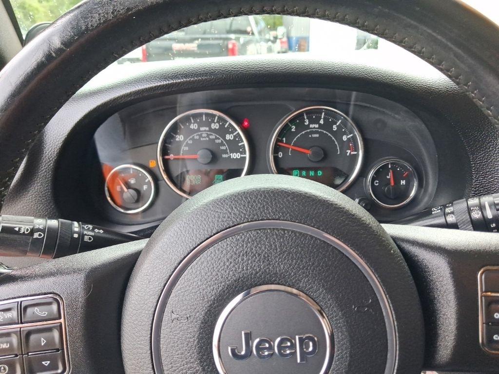 Jeep Wrangler 4WD 2dr Sport 2013