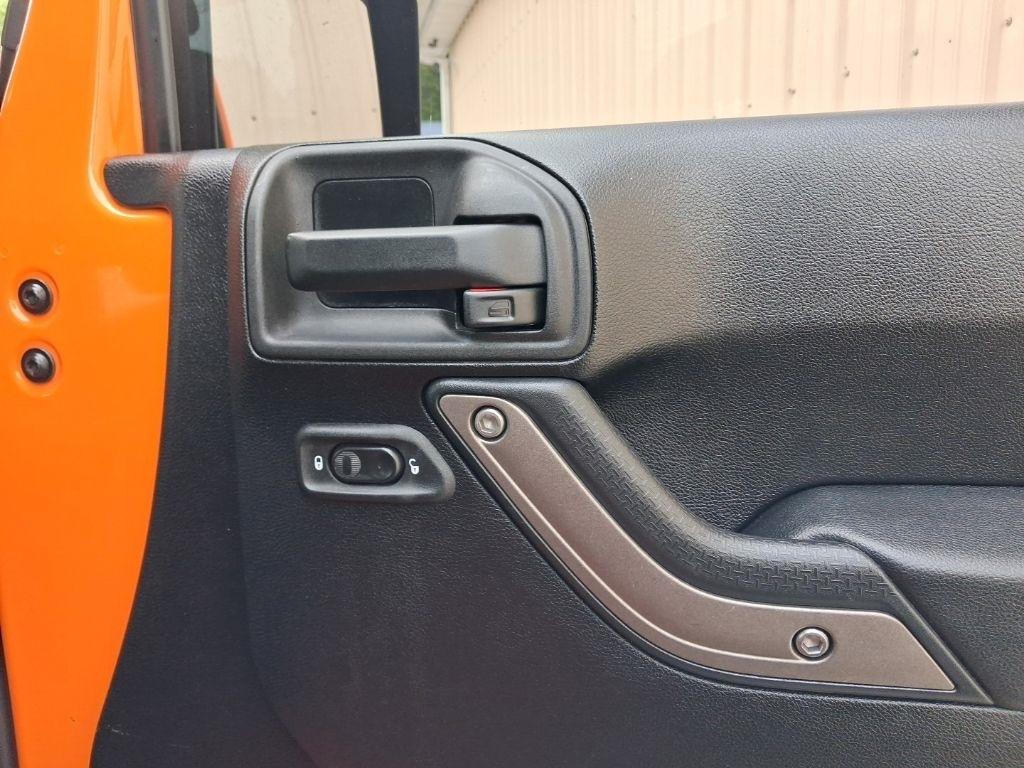 Jeep Wrangler 4WD 2dr Sport 2013