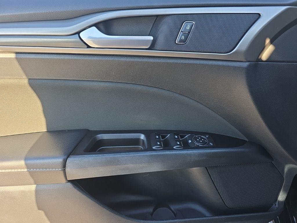 Ford Fusion SE FWD 2017