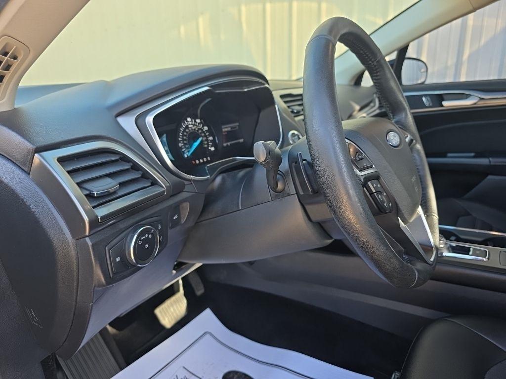 Ford Fusion SE FWD 2017