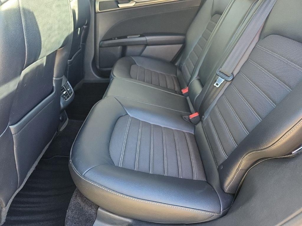 Ford Fusion SE FWD 2017