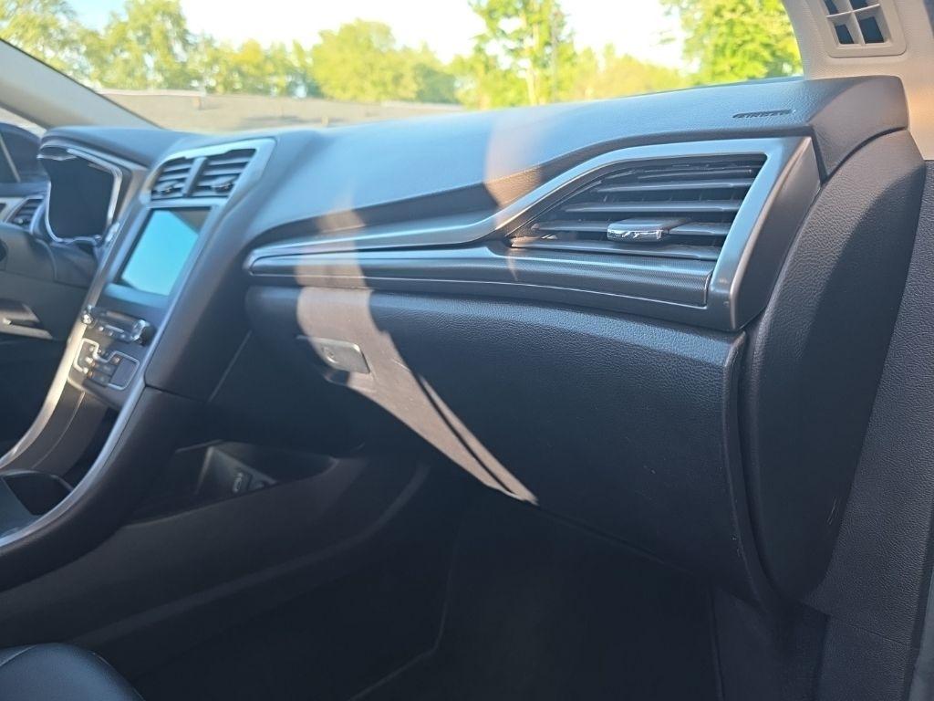 Ford Fusion SE FWD 2017