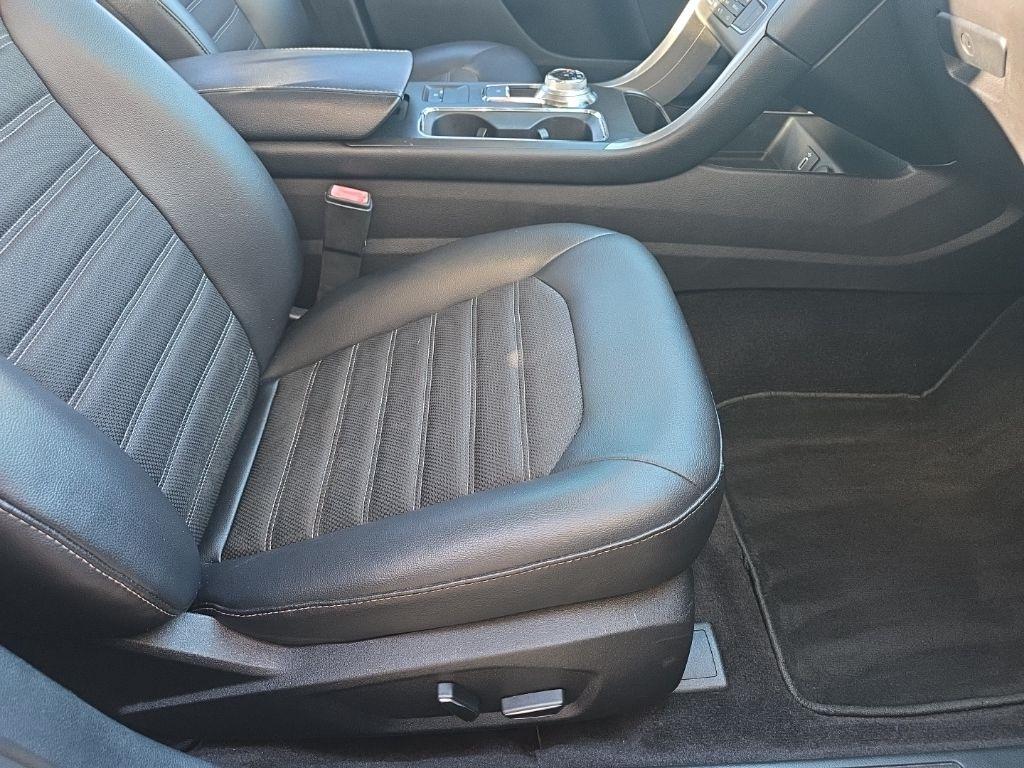Ford Fusion SE FWD 2017