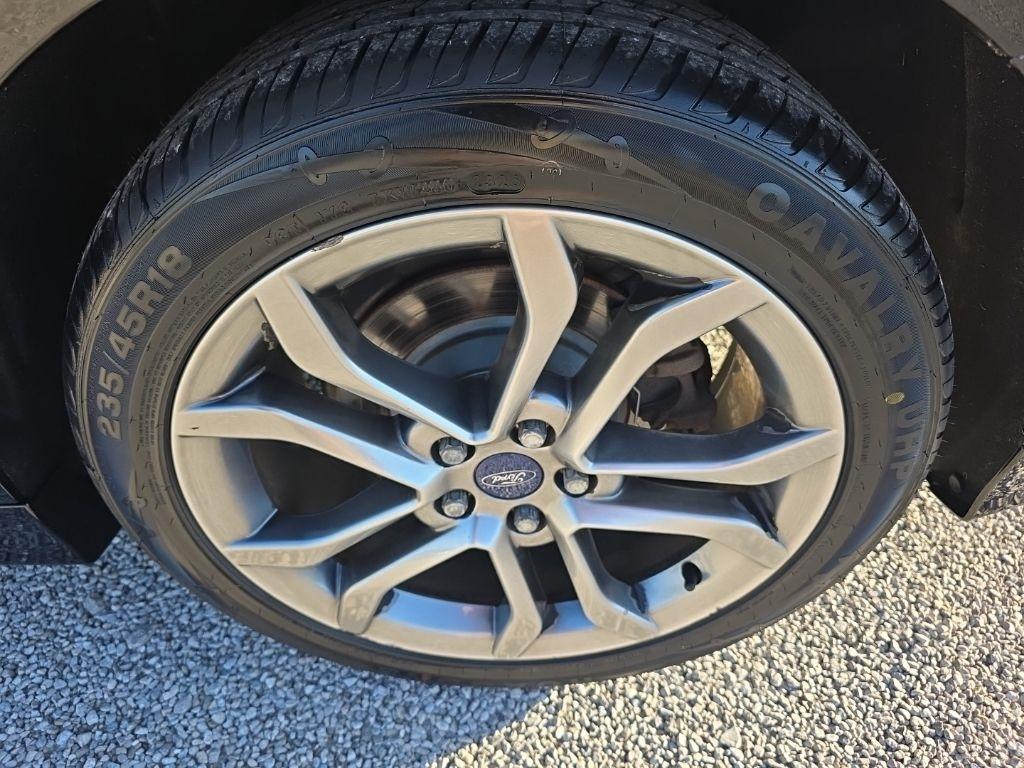 Ford Fusion SE FWD 2017