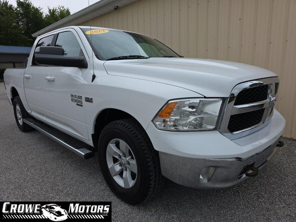 2019 RAM 1500 Classic SLT 4x4 Crew Cab 5'7" Box