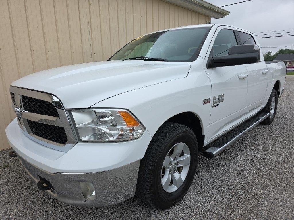 RAM 1500 Classic SLT 4x4 Crew Cab 5'7" Box 2019