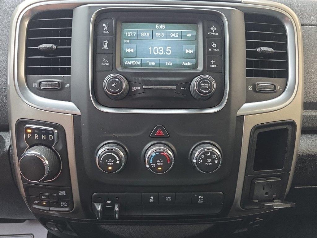 RAM 1500 Classic SLT 4x4 Crew Cab 5'7" Box 2019