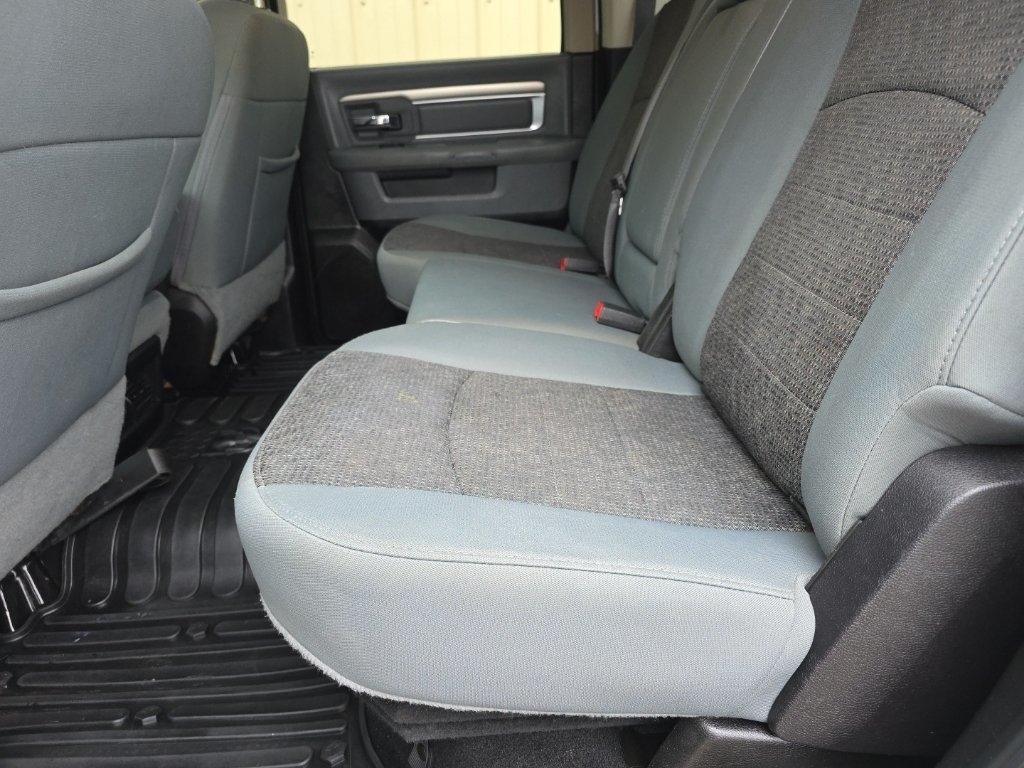 RAM 1500 Classic SLT 4x4 Crew Cab 5'7" Box 2019