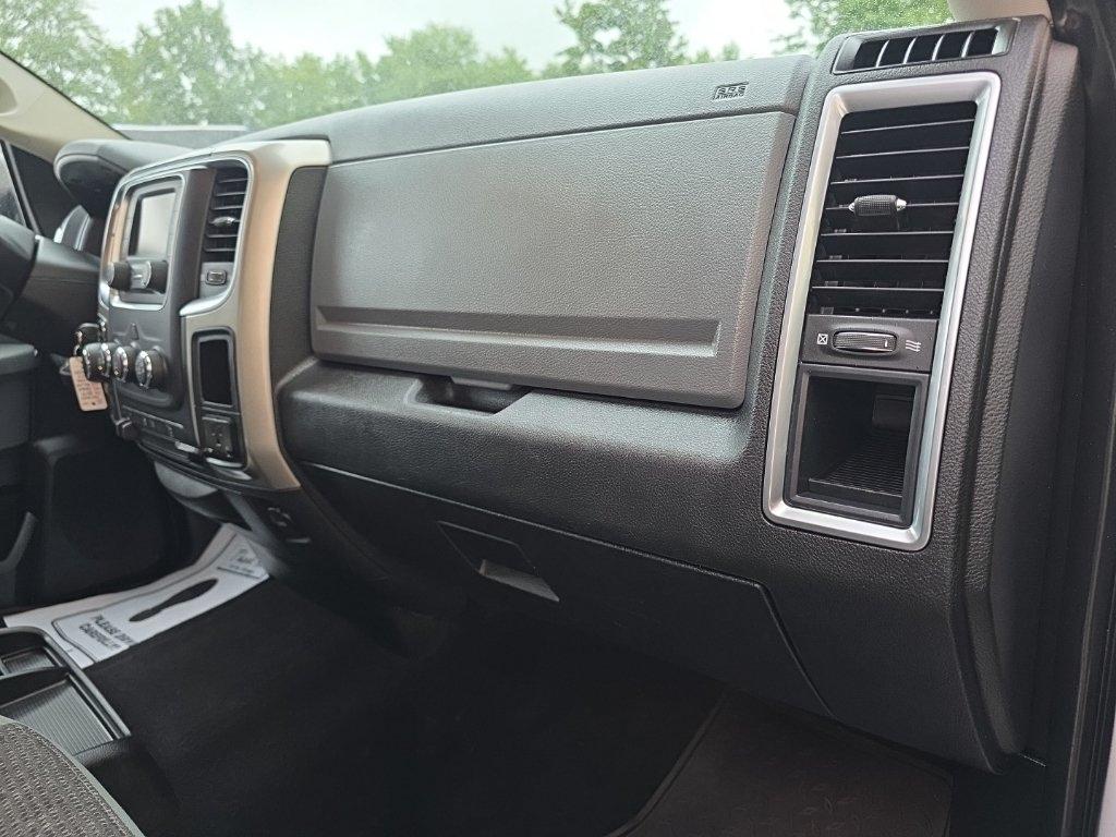 RAM 1500 Classic SLT 4x4 Crew Cab 5'7" Box 2019