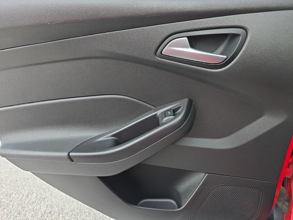 Ford Focus 4dr Sdn SE 2015