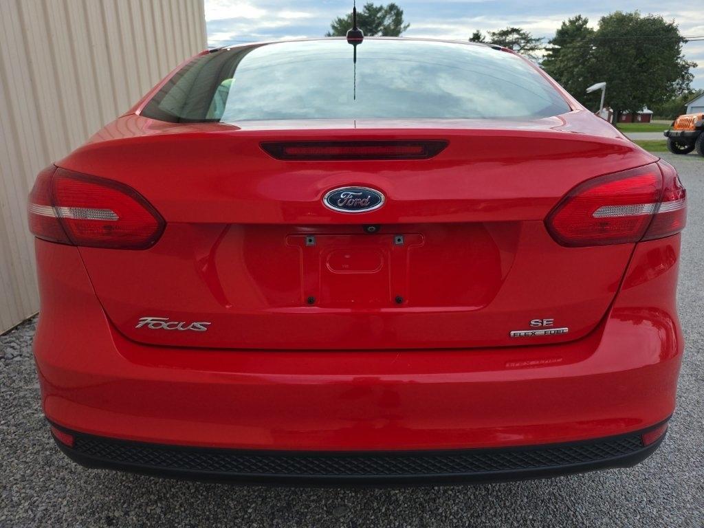 2015 Ford Focus SE - Photo 6