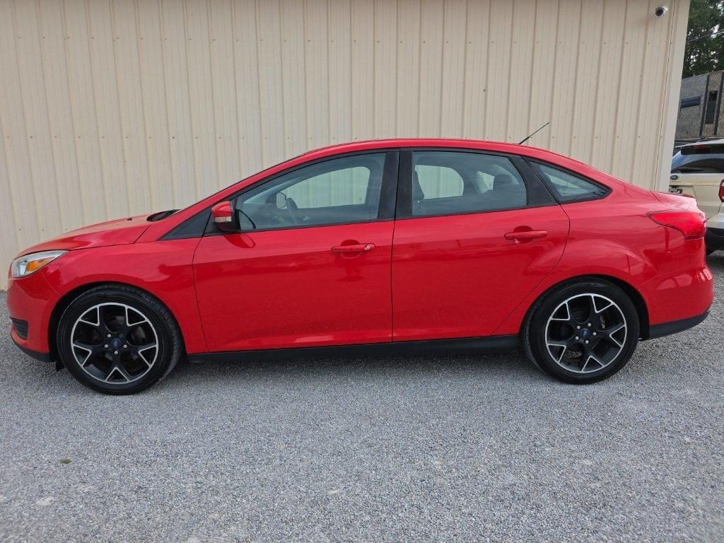 2015 Ford Focus SE - Photo 9