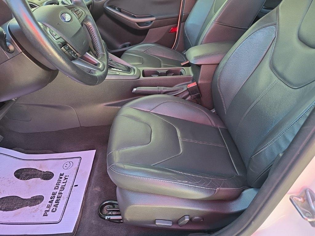 Ford Focus 4dr Sdn SE 2015