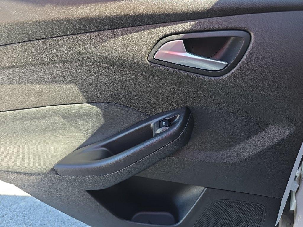 Ford Focus 4dr Sdn SE 2015