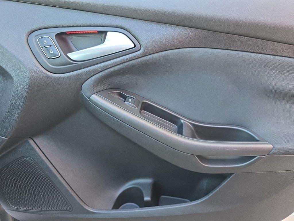 Ford Focus 4dr Sdn SE 2015