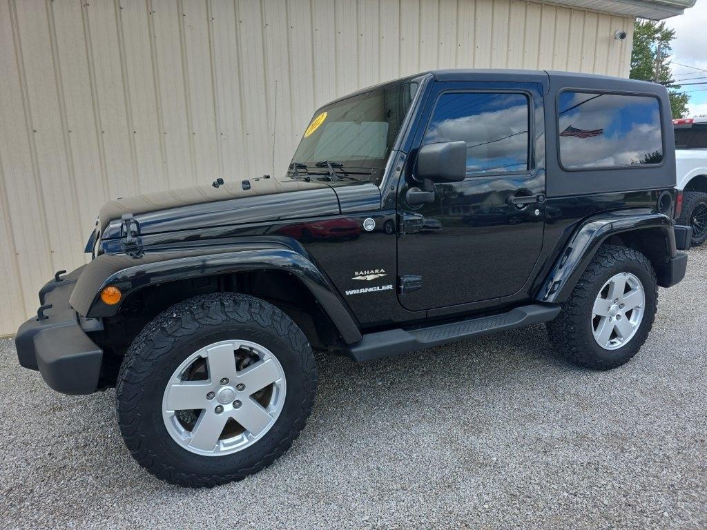 Jeep Wrangler 4WD 2dr Sahara 2012