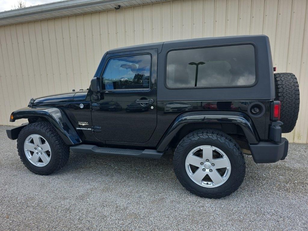 Jeep Wrangler 4WD 2dr Sahara 2012