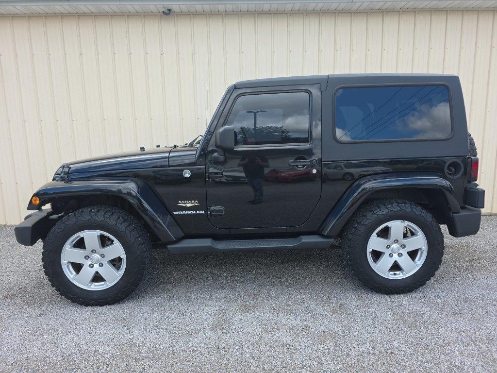 Jeep Wrangler 4WD 2dr Sahara 2012