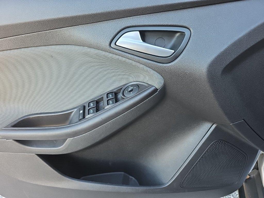 Ford Focus 5dr HB SE 2013