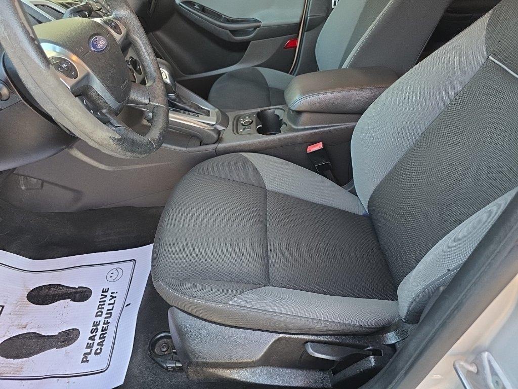 Ford Focus 5dr HB SE 2013