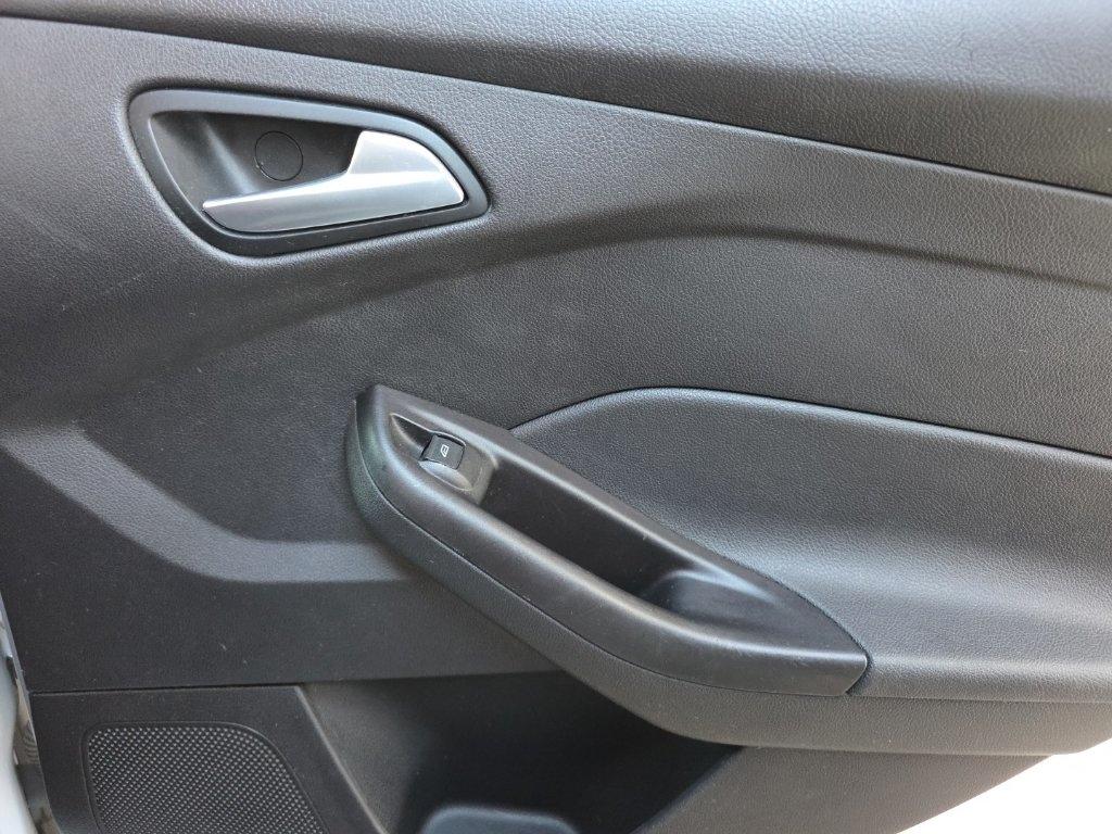 Ford Focus 5dr HB SE 2013