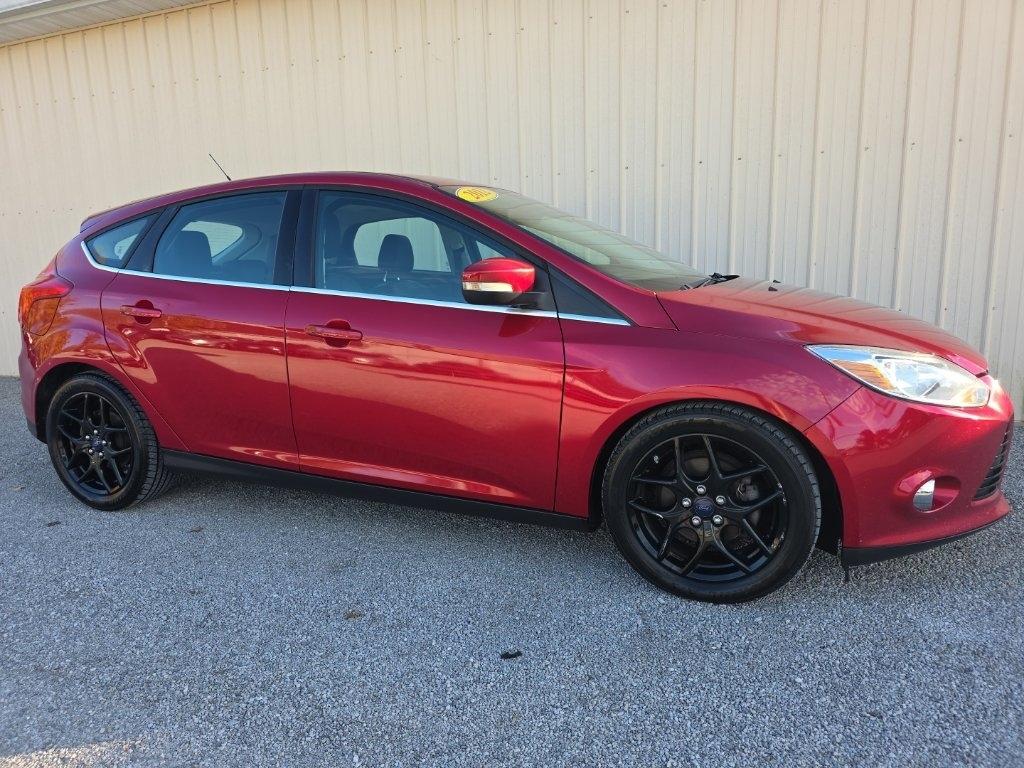 Ford Focus 5dr HB SEL 2012