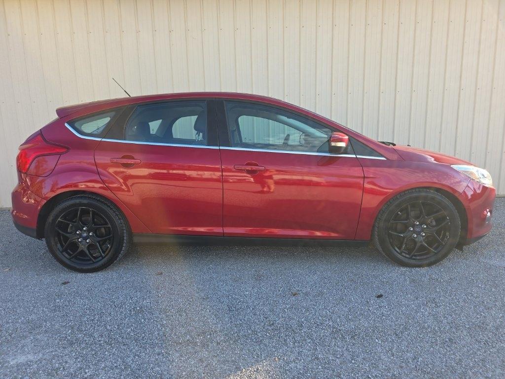 Ford Focus 5dr HB SEL 2012