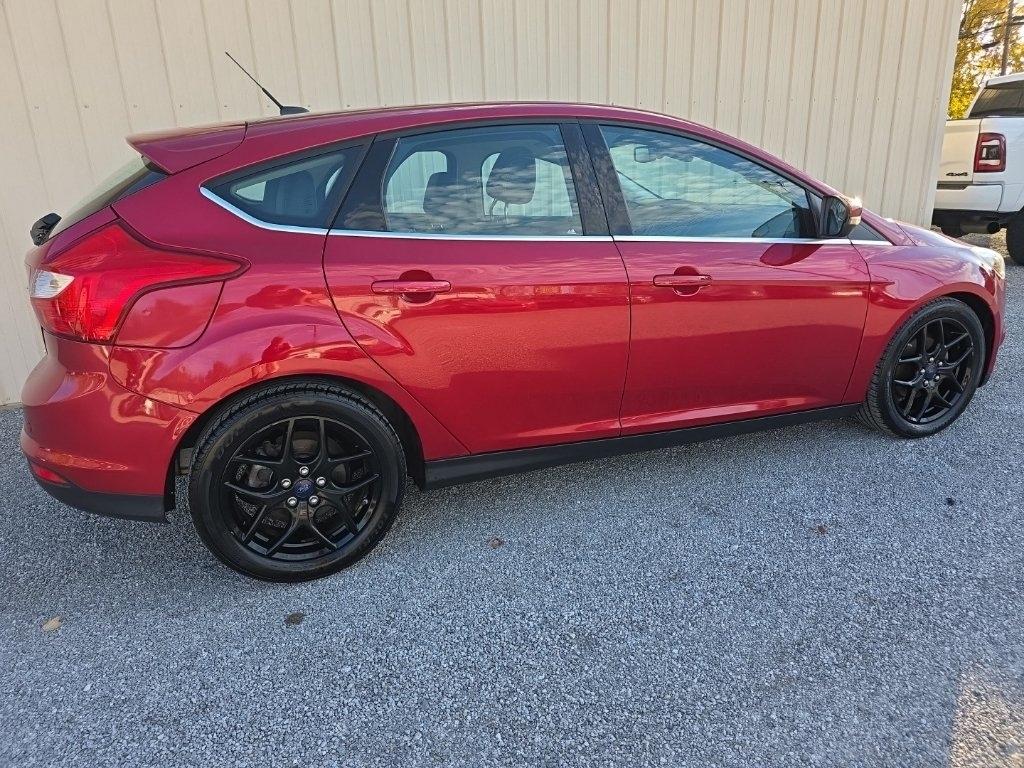 Ford Focus 5dr HB SEL 2012