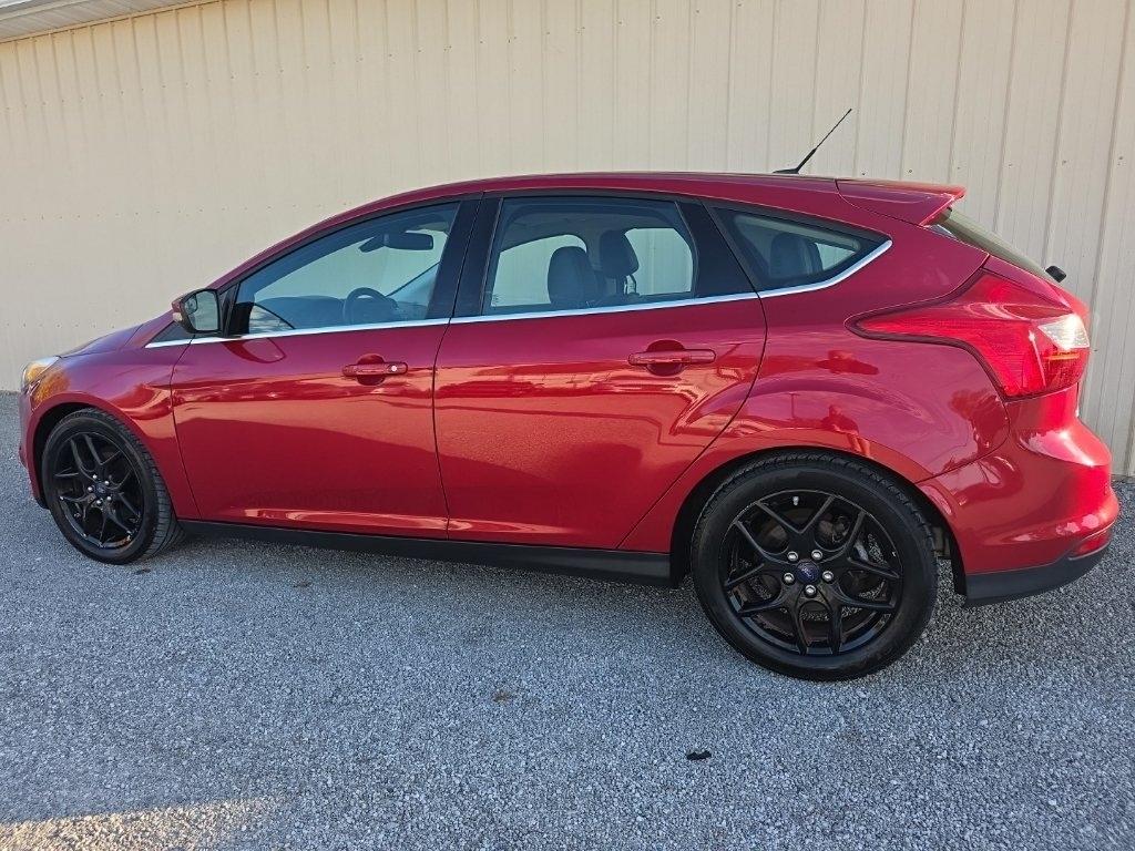 Ford Focus 5dr HB SEL 2012