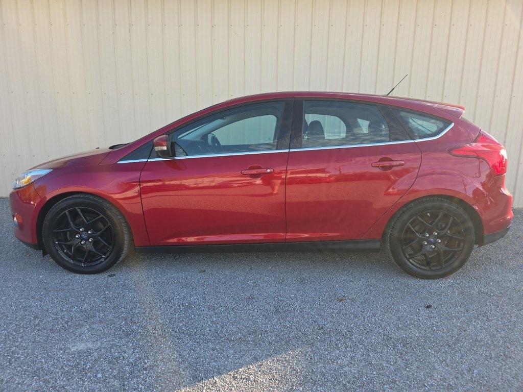 Ford Focus 5dr HB SEL 2012