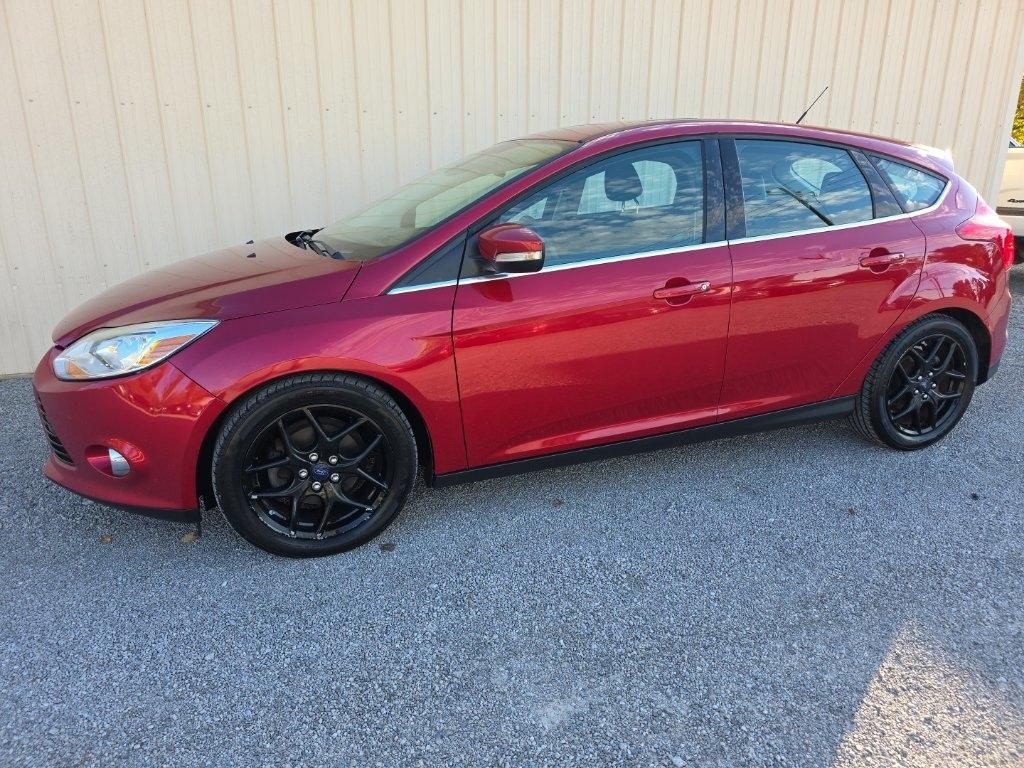 Ford Focus 5dr HB SEL 2012