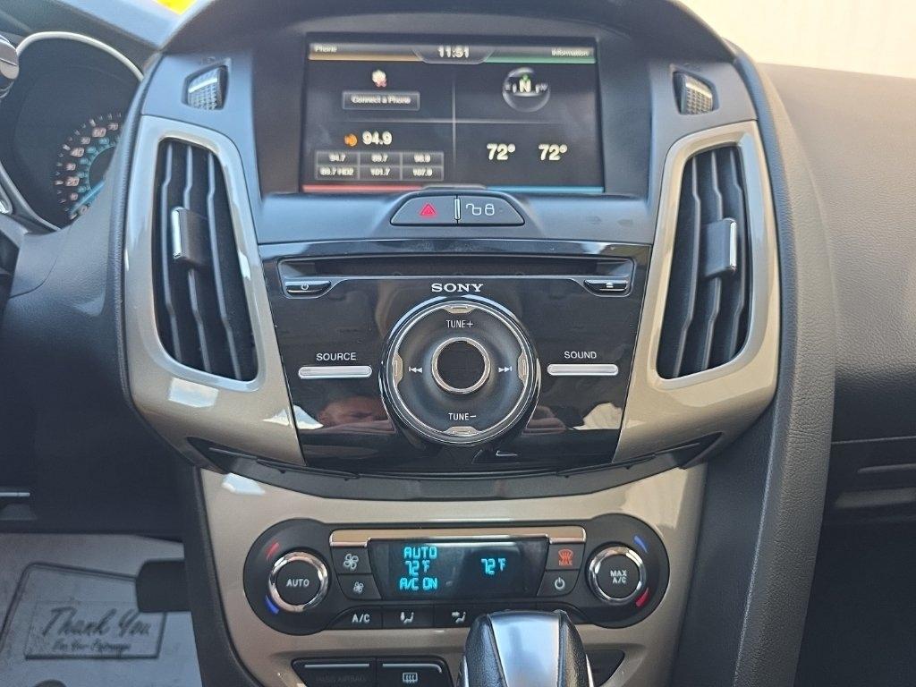 Ford Focus 5dr HB SEL 2012