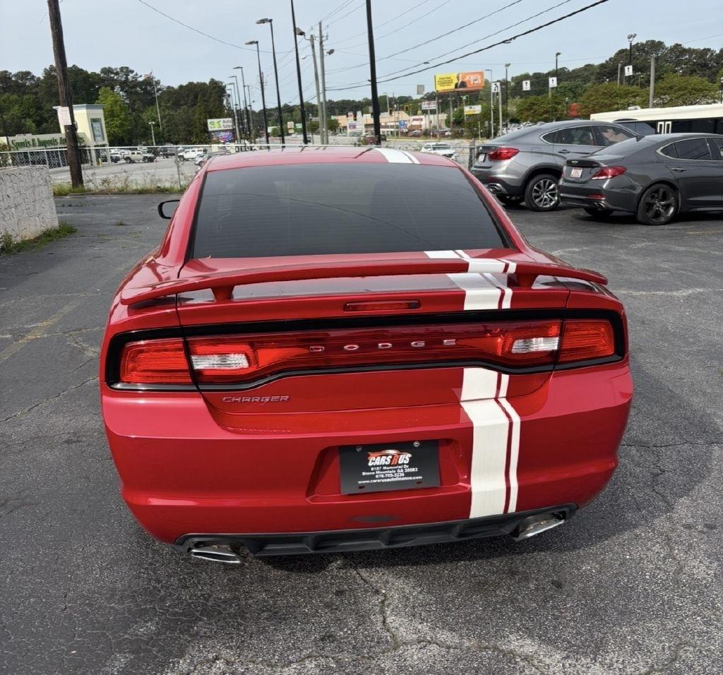 Dodge Charger SE 2012