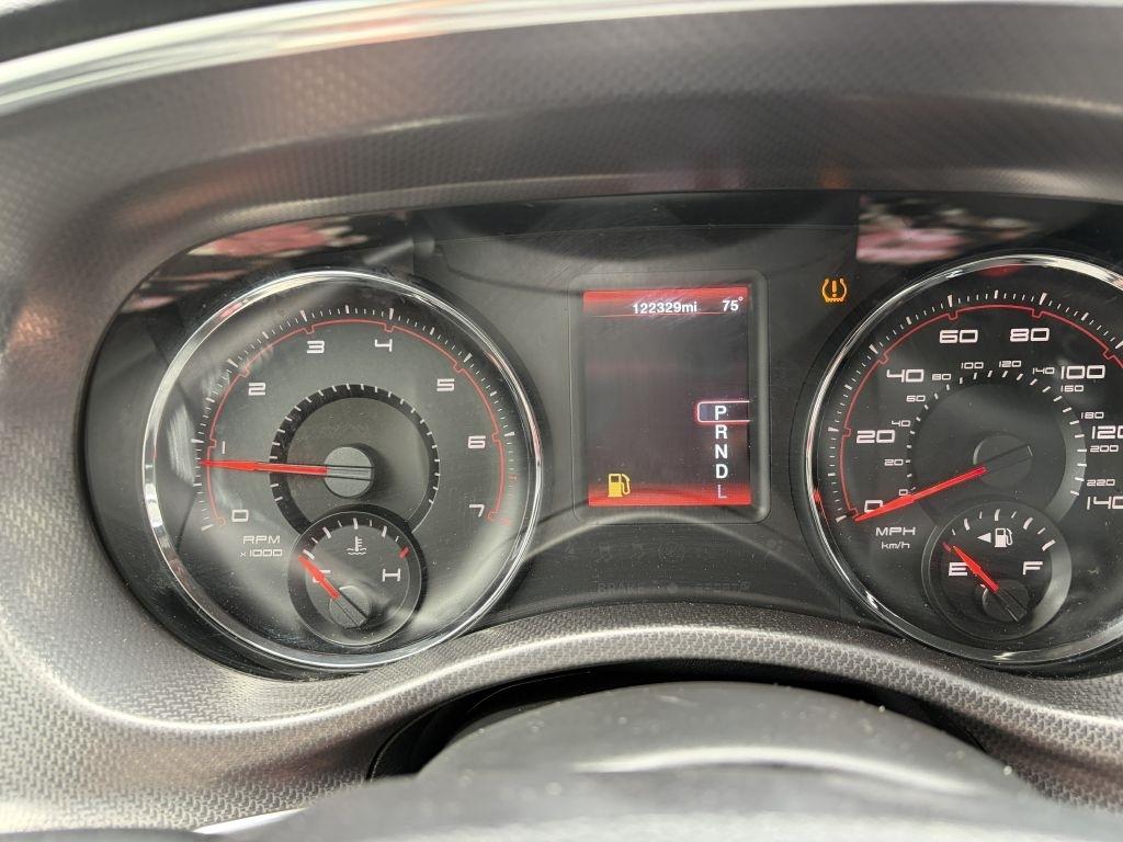 Dodge Charger SE 2012