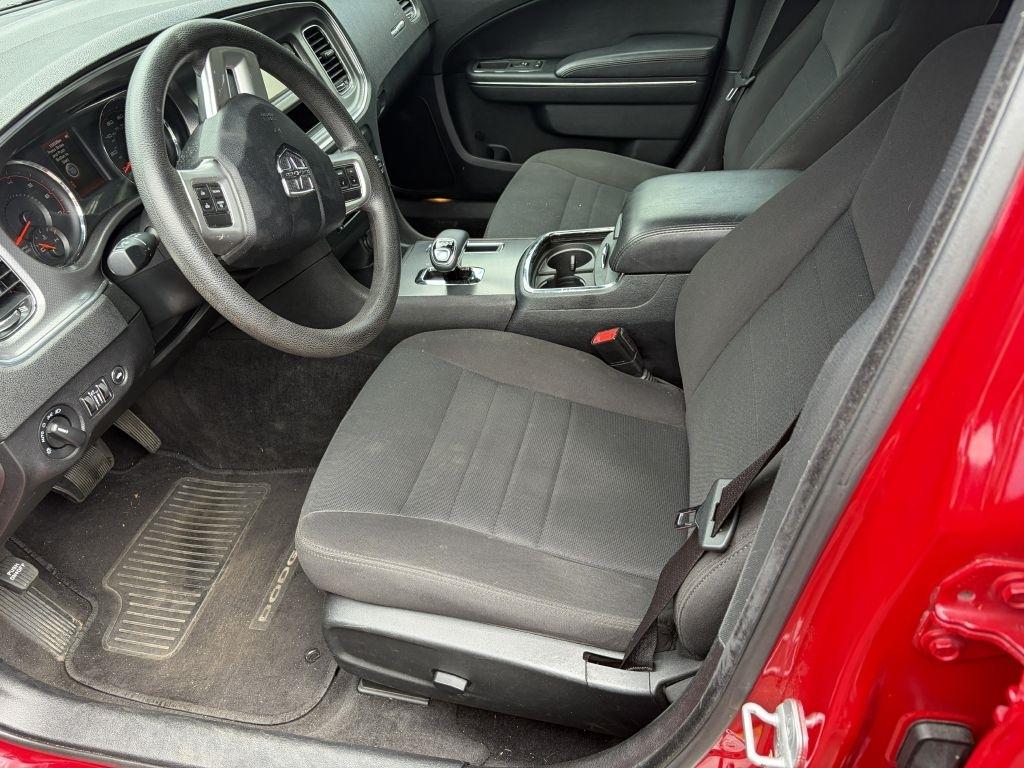 Dodge Charger SE 2012